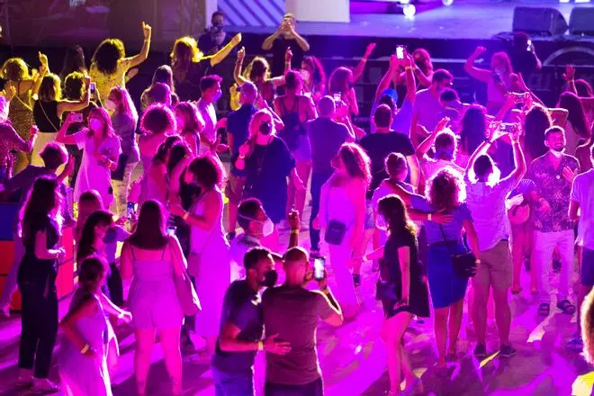 Fin de las restricciones en Ibiza: restauración sin limite horario y reapertura de discotecas