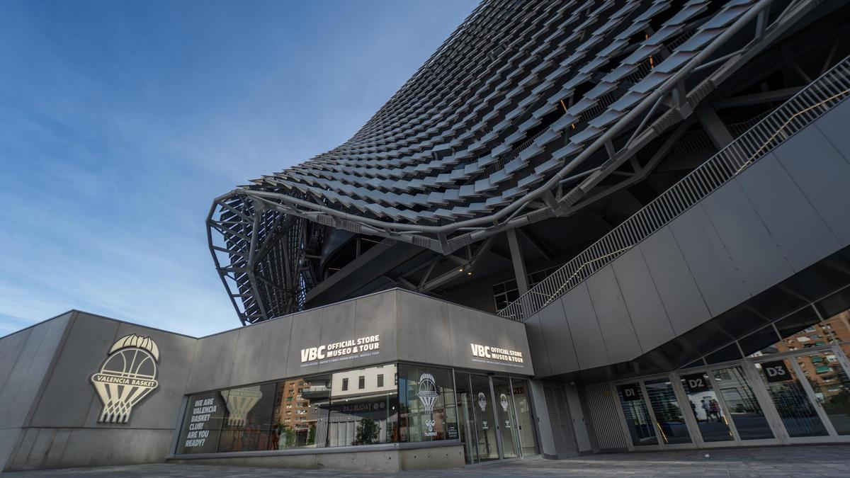 Inmediaciones del Roig Arena, donde se disputará el Valencia Basket-Hapoel Tel Aviv a puerta cerrada.