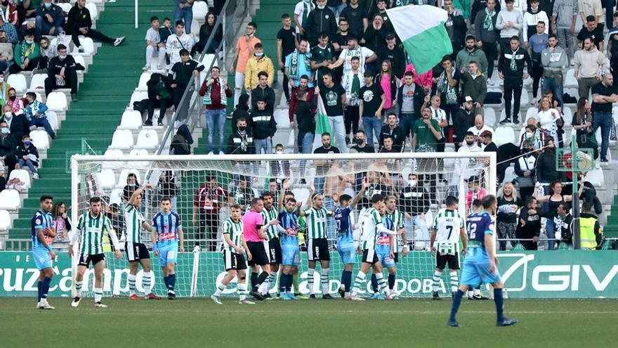 El Córdoba CF lanza una operación campo lleno con entradas baratas