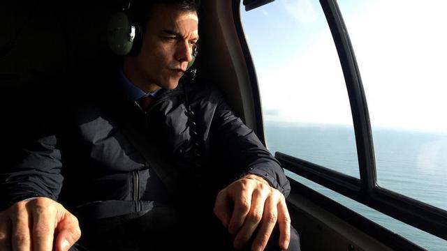 Pedro Sánchez observa en un helicóptero las zonas afectadas por la borrasca Gloria en Cataluña