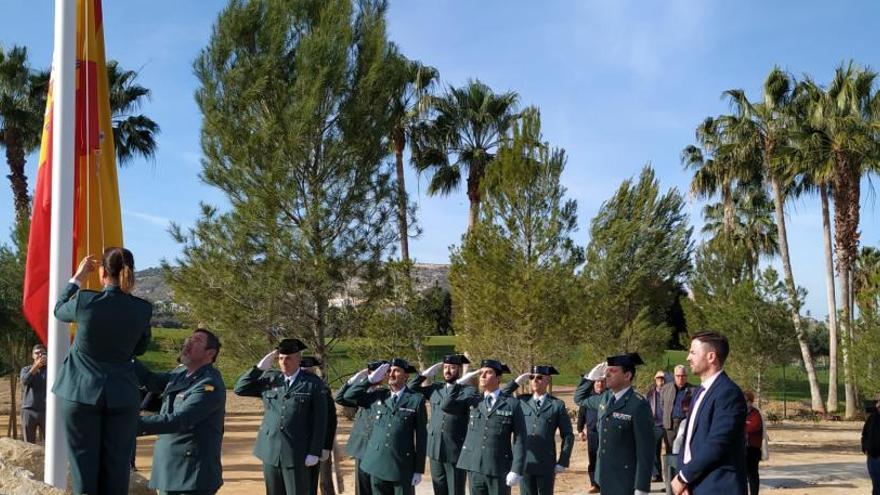 Imagen del homenaje del Ayuntamiento de Algorfa a la Guardia Civil/ Foto M.J. Escobedo