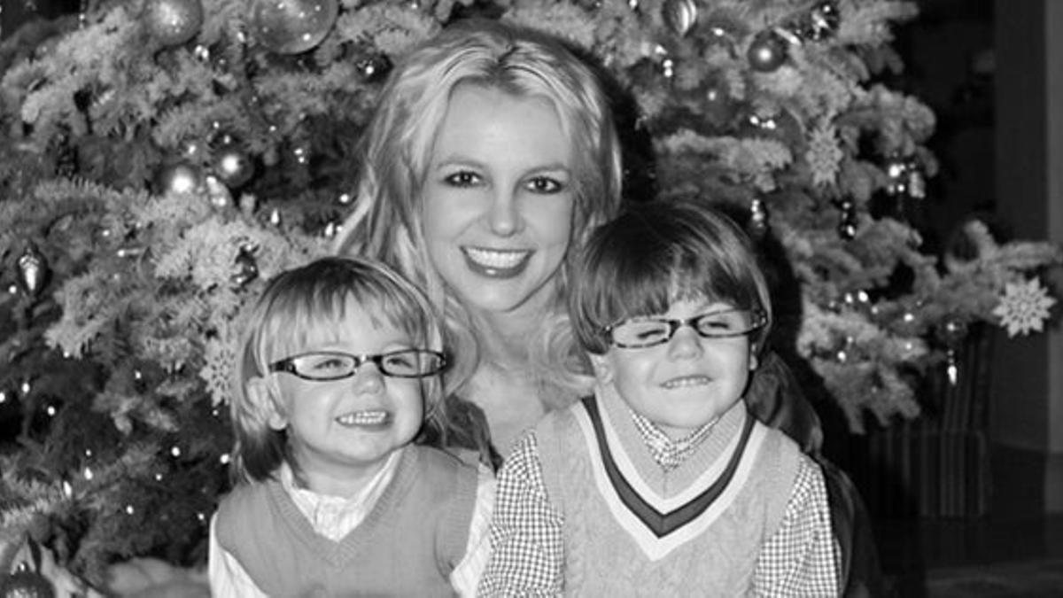 Britney Spears junto a sus retoños en su &quot;Christmas&quot; navideño
