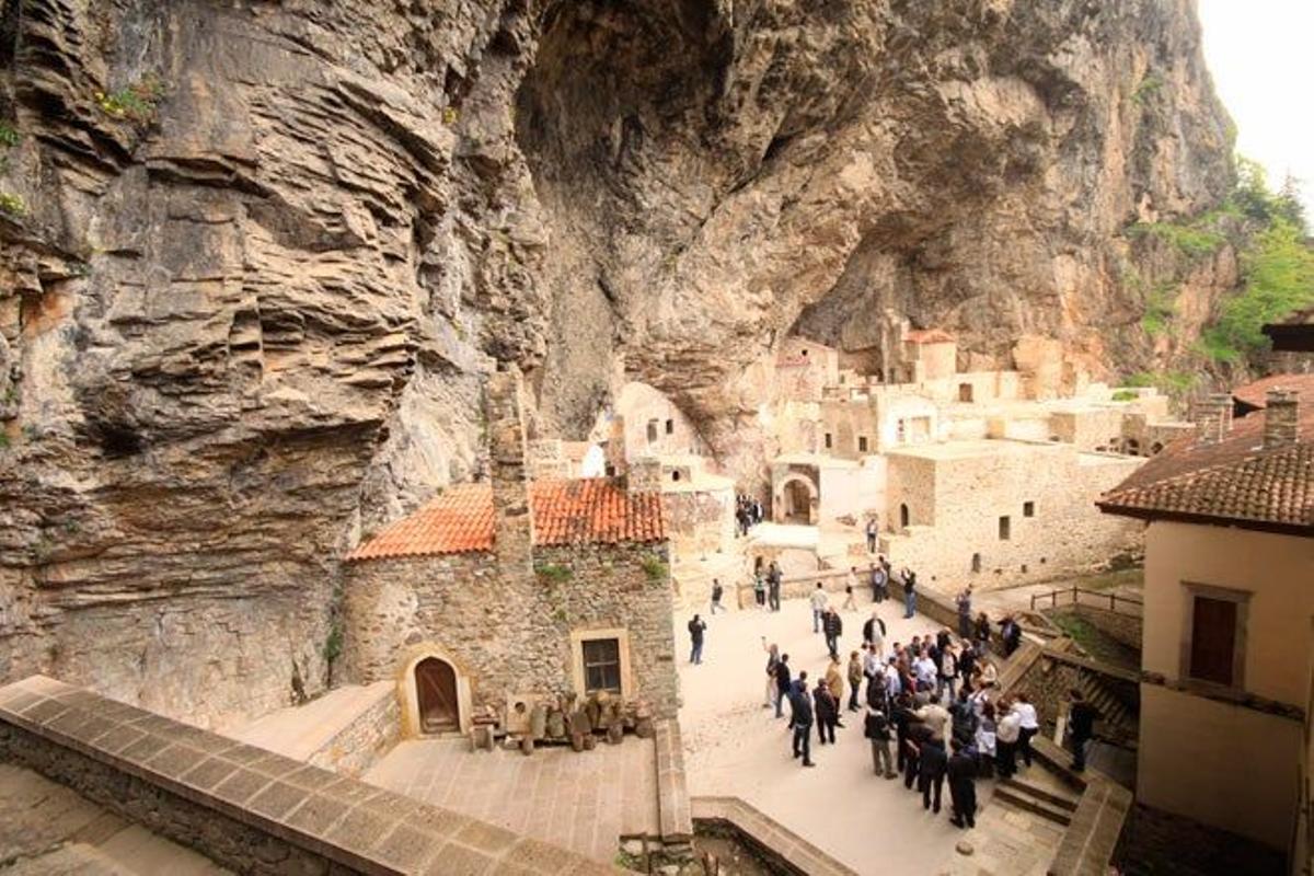 El monasterio de Sumela es muy visitado cada año.