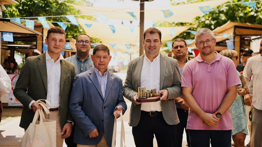 Salas cierra con éxito su participación como municipio invitado en la feria de Valencia de Don Juan: centenares de personas visitaron la caseta del concejo