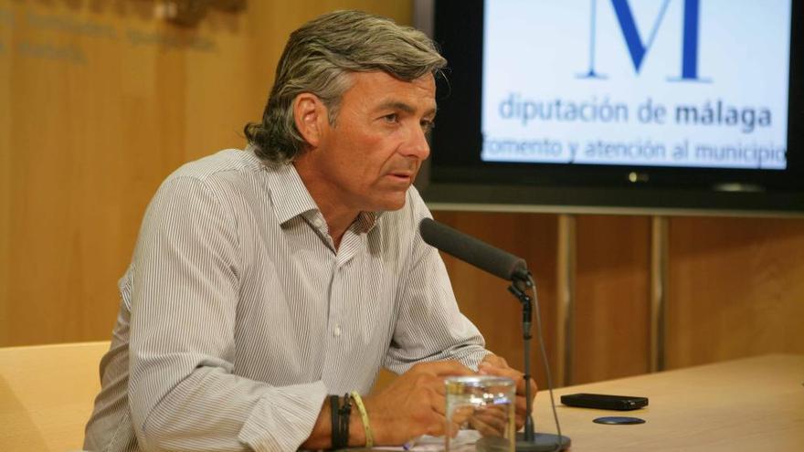 Ignacio Mena, en una rueda de prensa en Diputación.