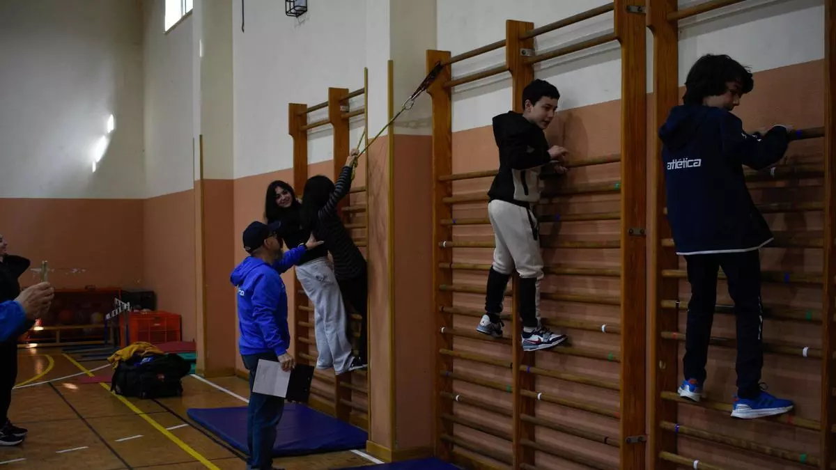 Escalada para fomentar la socialización en los recreos del instituto en Avilés