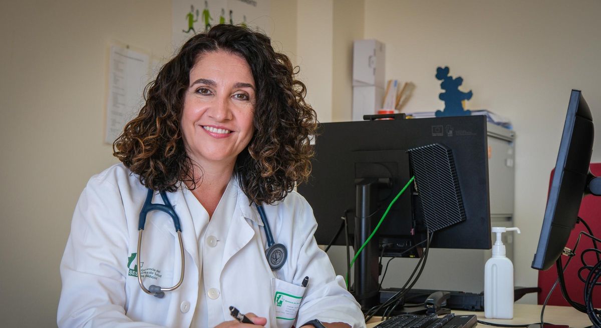 LOURDES CAÑON, NEUMOLOGA DE LA UNIDAD DE TABAQUISMO DEL HOSPITAL UNIVERSITARIO DE BADAJOZ