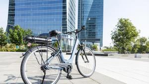 Decathlon pone a la venta una nueva bicicleta eléctrica urbana