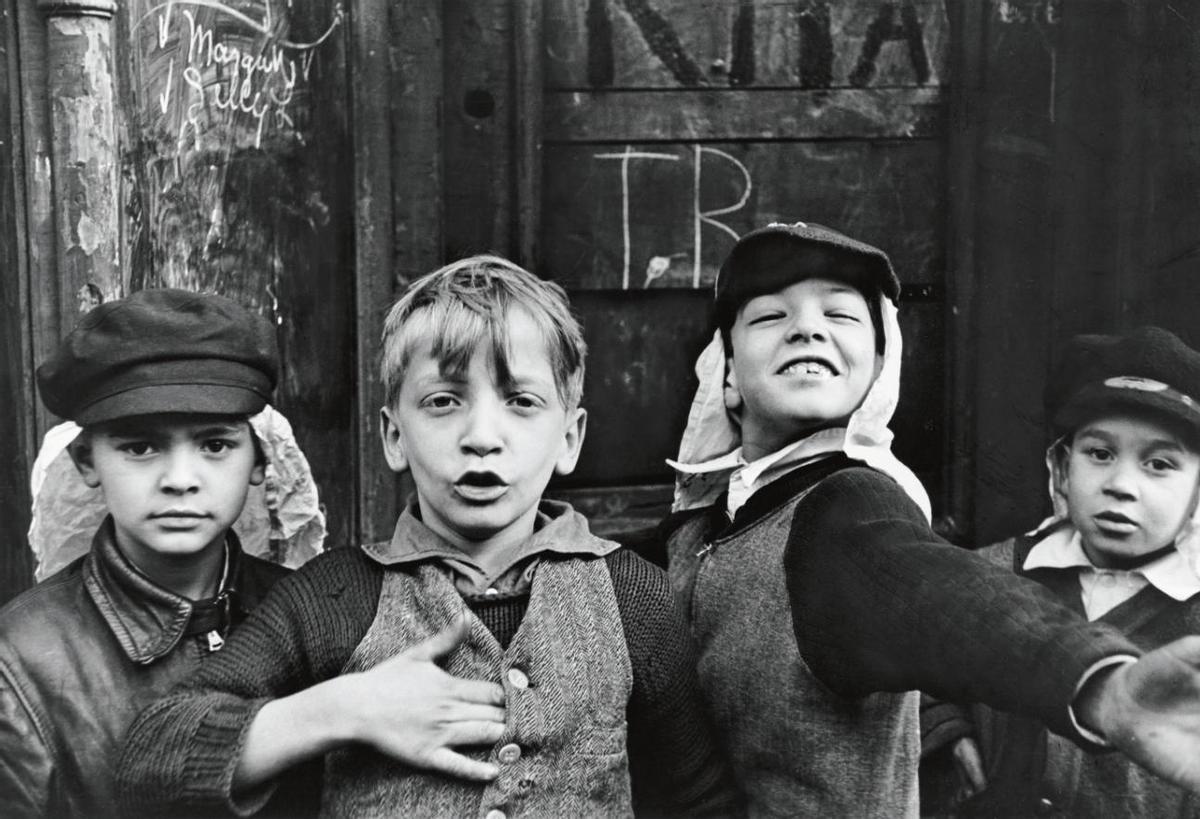 'Gelatin Silver Print' (1940), del Helen Levitt.