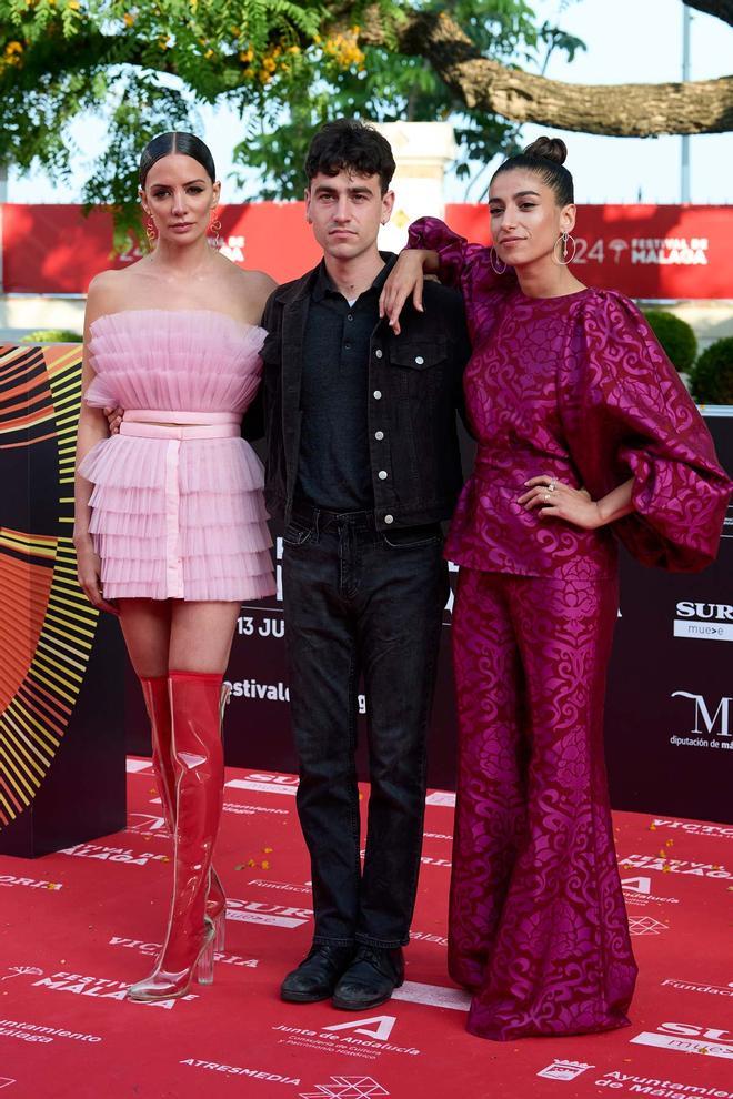 María Hervás, Àlex Monner y Carolina Yuste