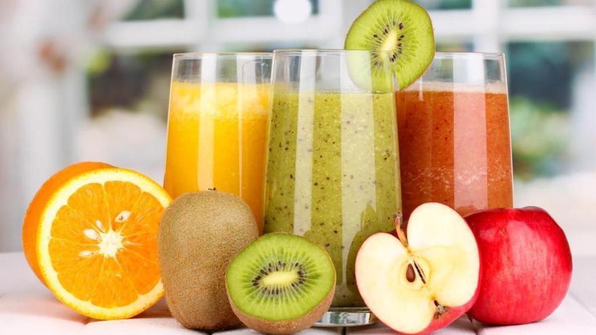 ¿Es beber zumo tan sano como comer fruta?