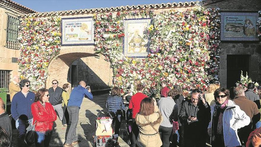 El pregón de Encinas y la ofrenda floral preceden al día de la patrona de Plasencia