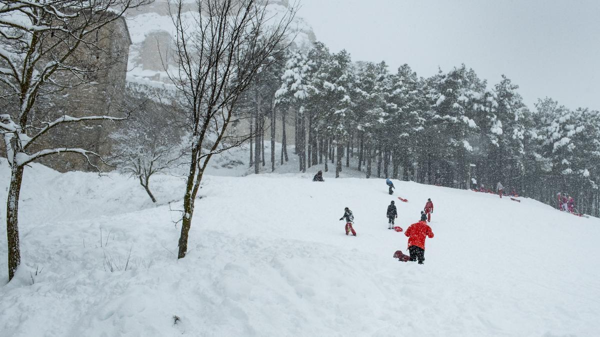 Imágenes de la última gran nevada registrada en Morella ahora hace justo dos años.