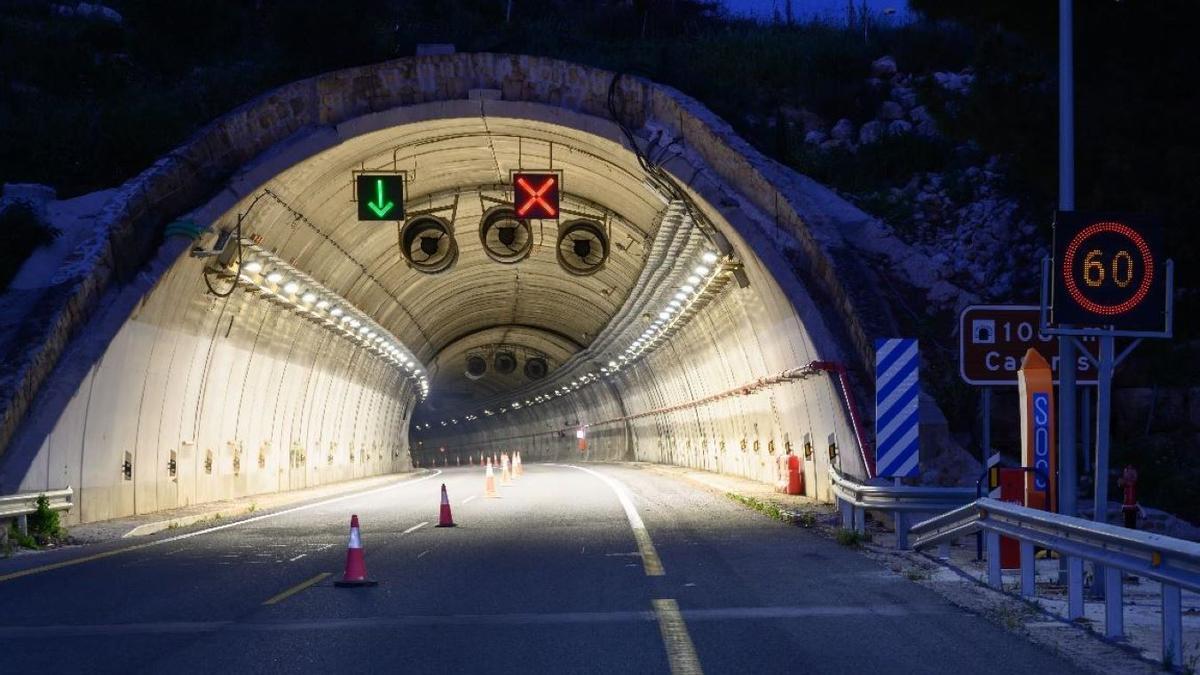 Obras en uno de los túneles.