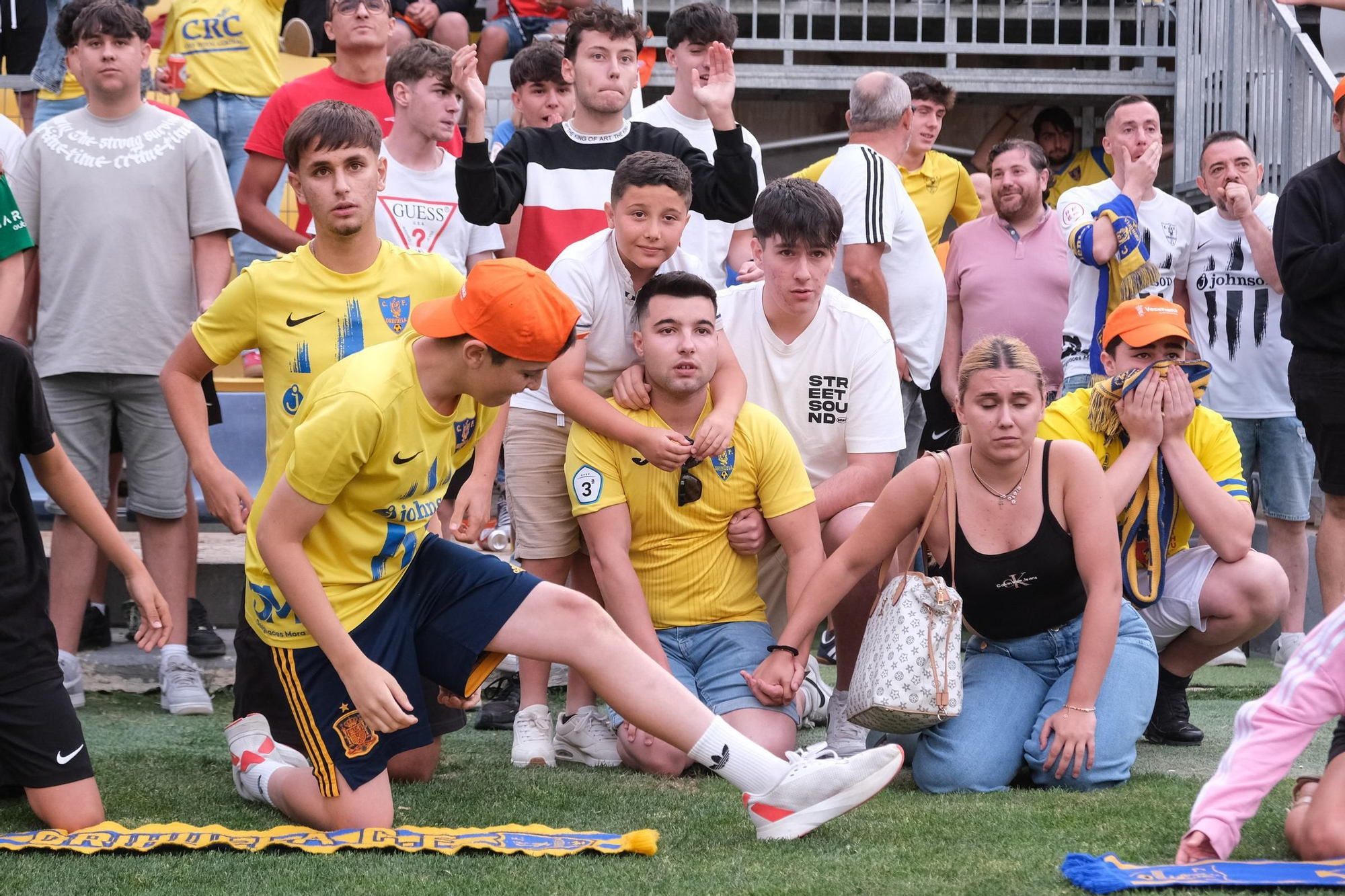 Así se ha vivido el Barakaldo - Orihuela en el estadio de Los Arcos