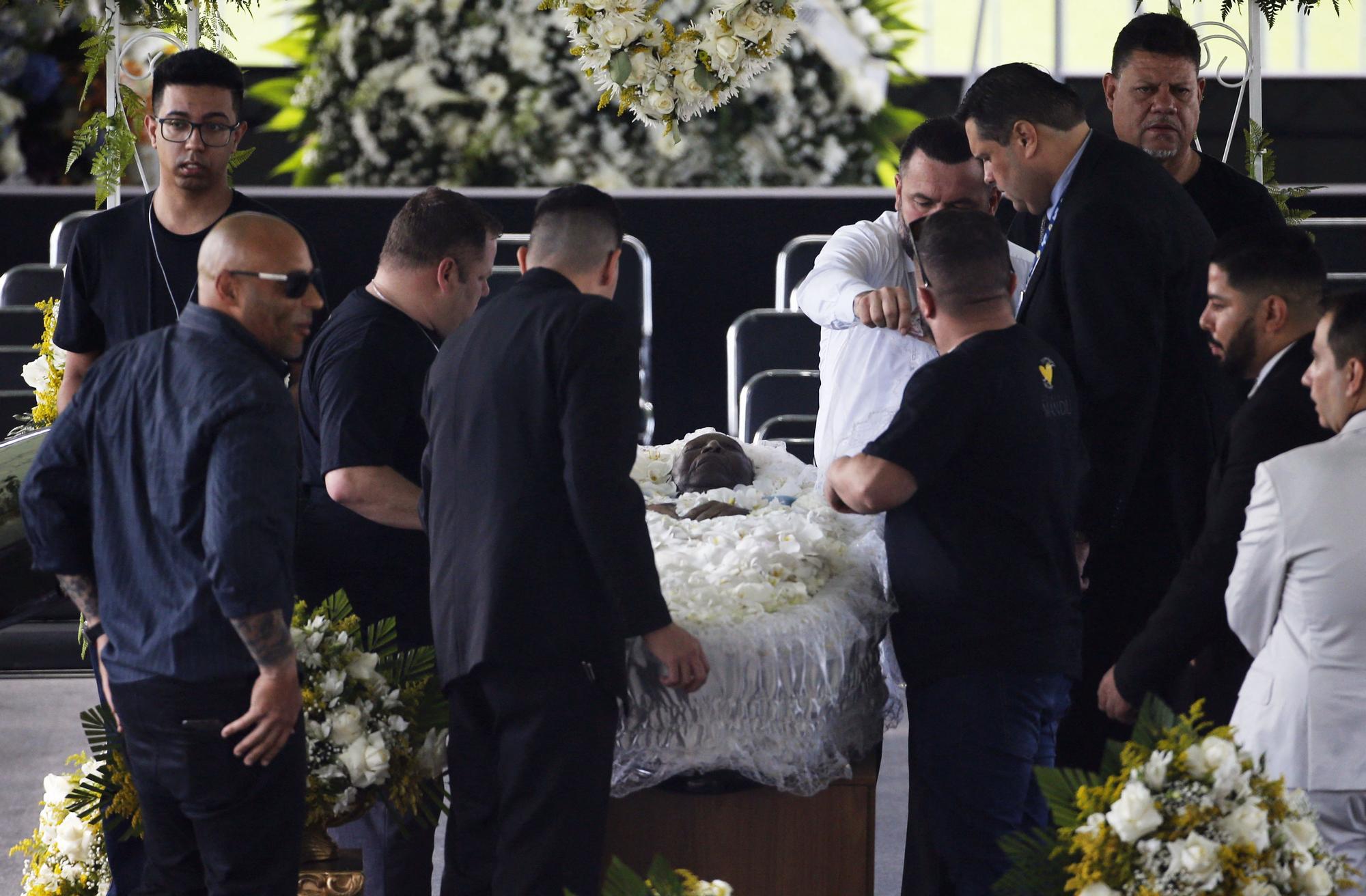 Death of Brazilian soccer legend Pele