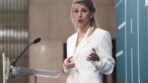 Treball planteja apujar el salari mínim fins a 1.221 euros al mes