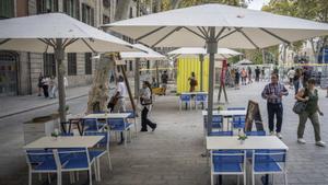 El nou mobiliari de les terrasses de la Rambla ja es pot veure