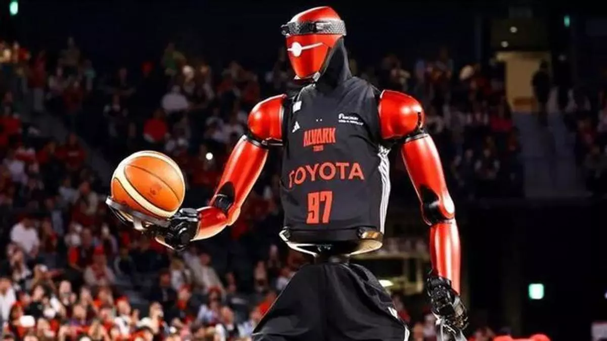 Así es el robot humanoide de Toyota que juega al baloncesto