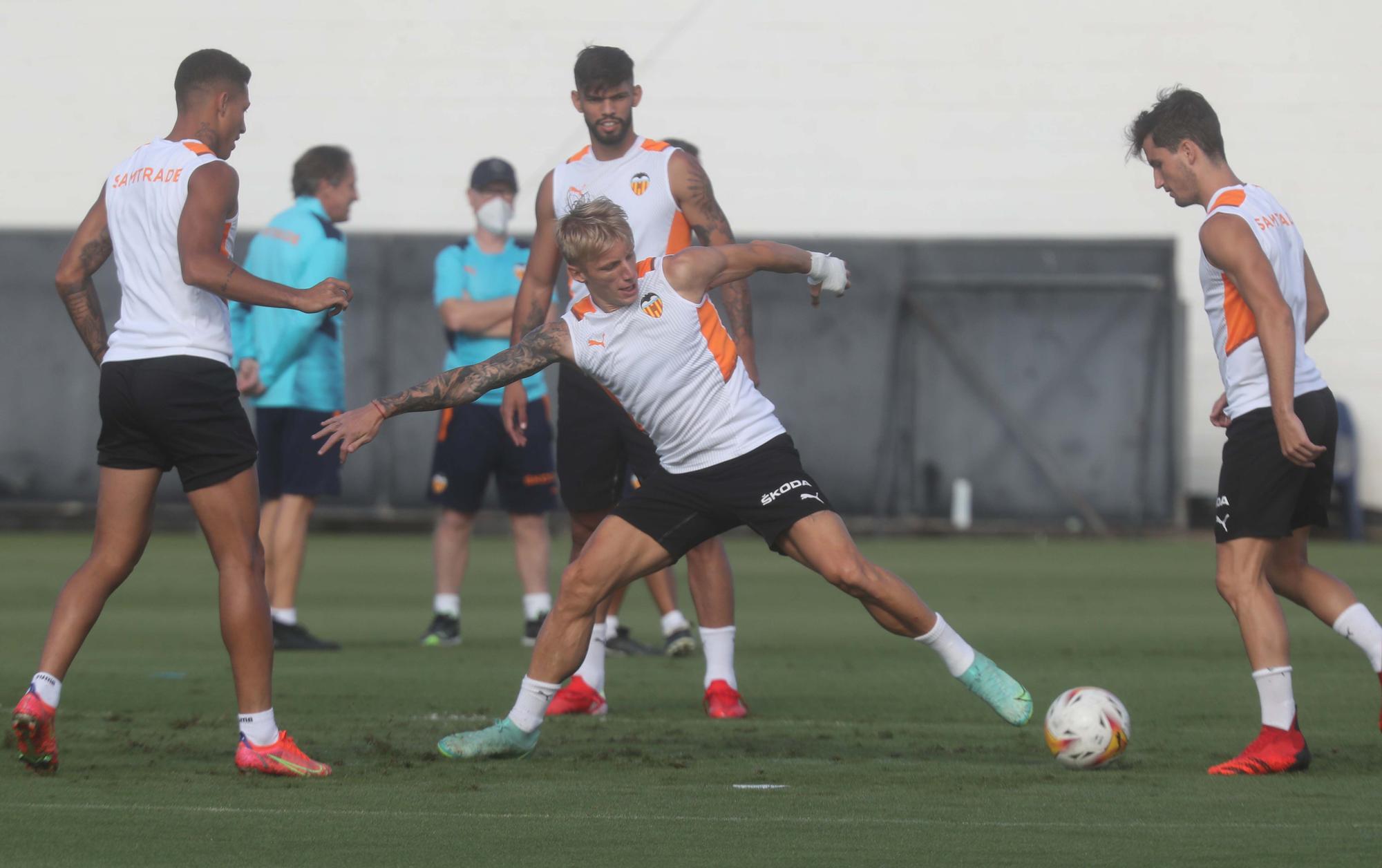 Entrenamiento del Valencia previo al partido frente al Sevilla