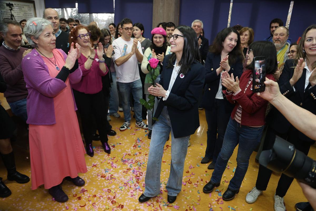 Crujeiras se convierte en la primera rectora de la USC.