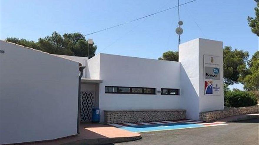 El consultorio auxiliar de la Fustera, en la costa de Benissa, permanecerá este verano cerrado