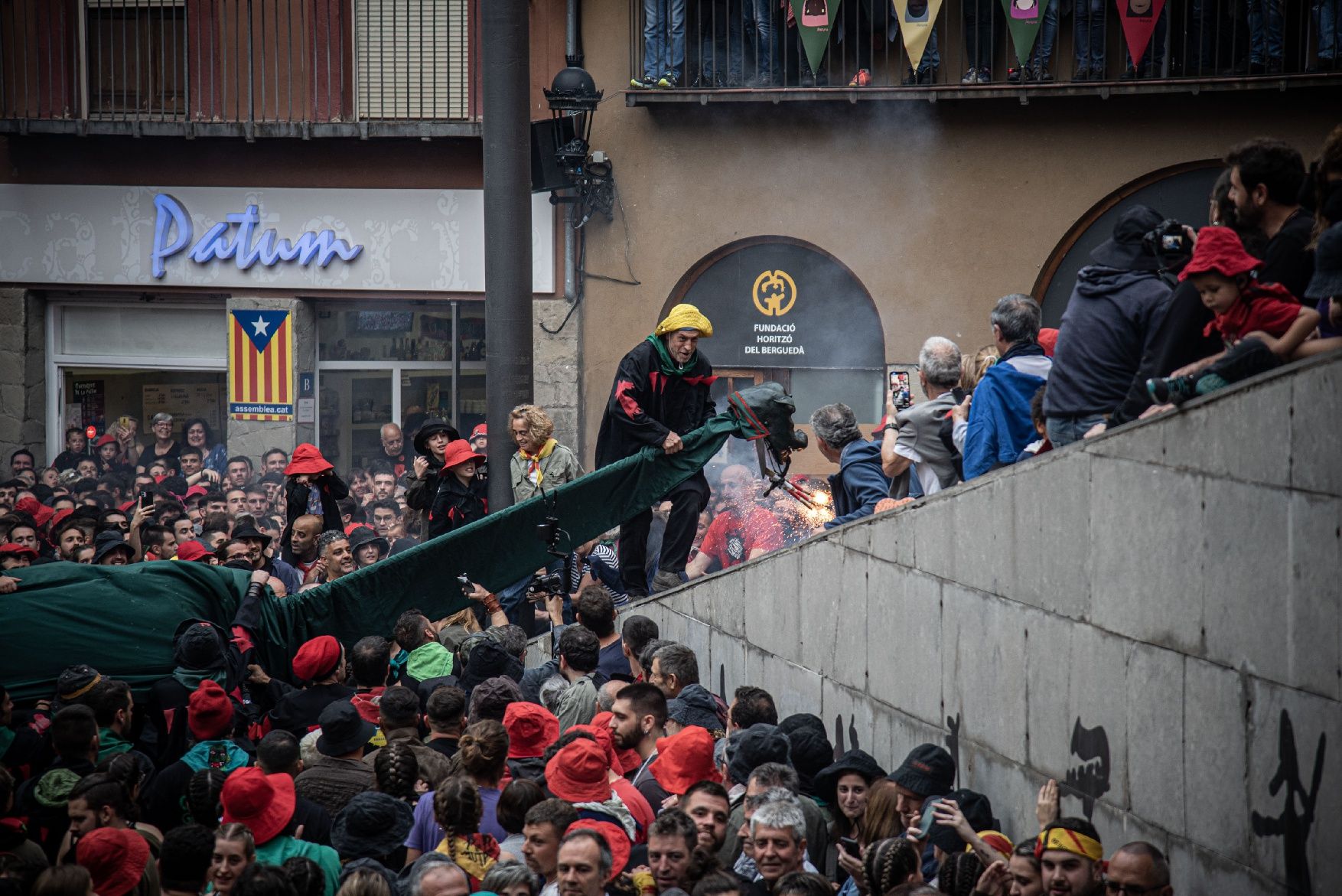 Les millors imatges del passacarrers de dimecres al vespre de Patum