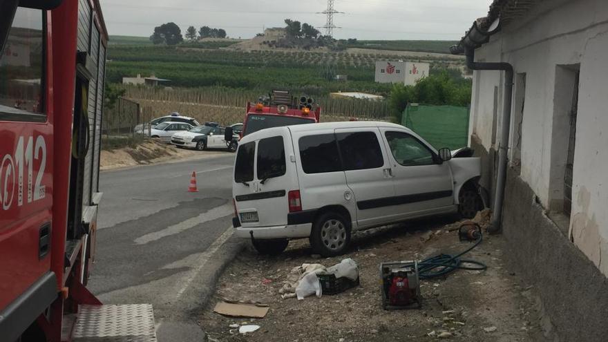 Imagen de furgoneta que conducía el fallecido en el lugar del accidente