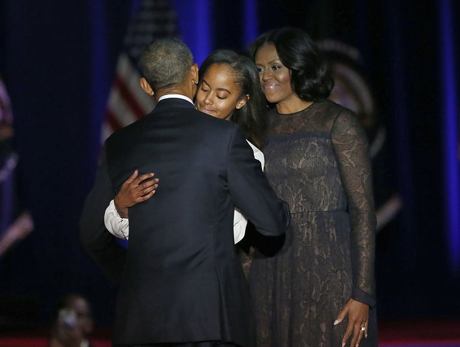Michelle, Malia y Barack Obama durante el discurso de despedida