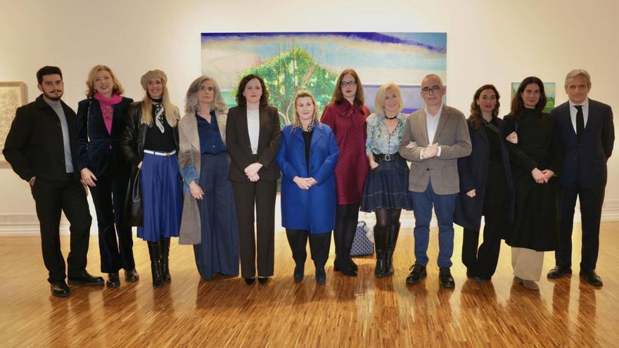 Foto de familia de las galerías asturianas, con su presidenta, Arancha Osoro, en el centro. | IRMA COLLÍN