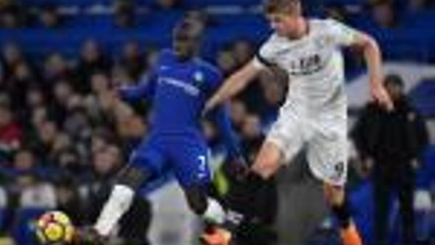 El Chelsea supera sense exigències el Palace (2-1)