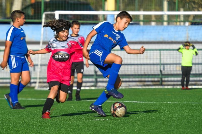 25-01-20  DEPORTES. CAMPOS DE FUTBOL DE LA ZONA DEPORTIVA DEL PARQUE SUR EN  MASPALOMAS. MASPALOMAS. SAN BARTOLOME DE TIRAJANA.  San Fernando de Maspalomas - Gariteño (Benjamines).  Fotos: Juan Castro.  | 25/01/2020 | Fotógrafo: Juan Carlos Castro