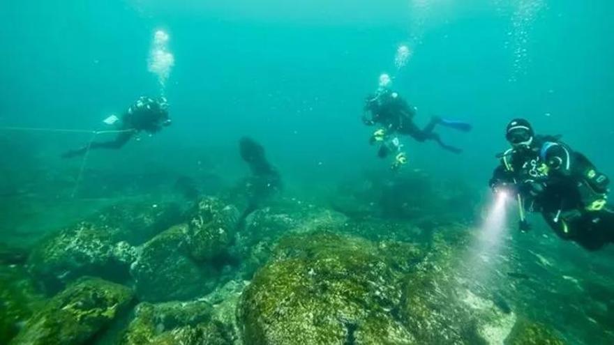 «A la caza del tesoro» en la ría de Vigo: una empresa inicia los trámites para extraer el botín millonario oculto en el buque «Ivy», naufragado hace 50 años