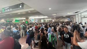 Una avería en la catenaria deja más de dos horas y media parados en el túnel de Chamartín a los viajeros de un AVE Alicante-Madrid.