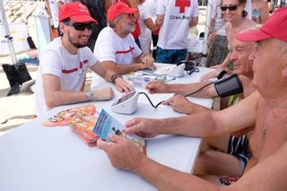 Cómo sobrevivir a situaciones extremas en las playas