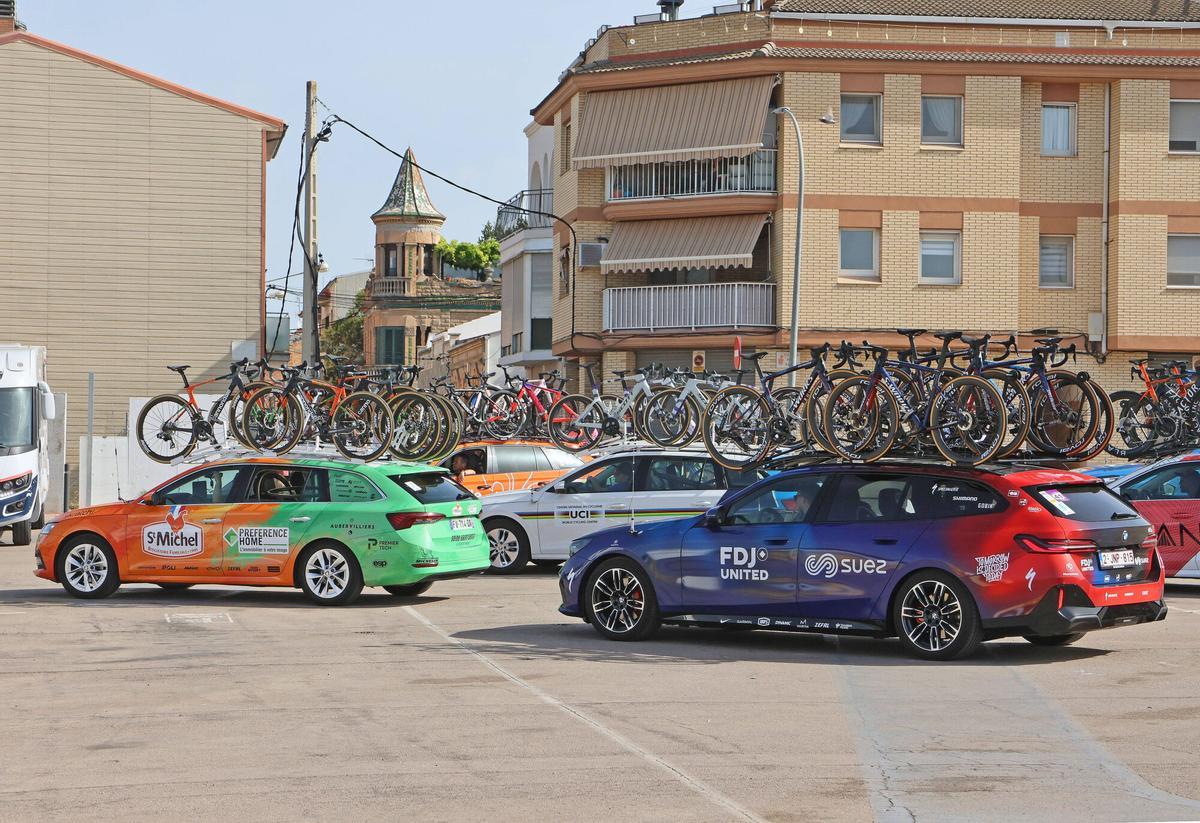 Així ha estat la sortida de la Volta Ciclista Femenina a Sant Vicenç de Castellet