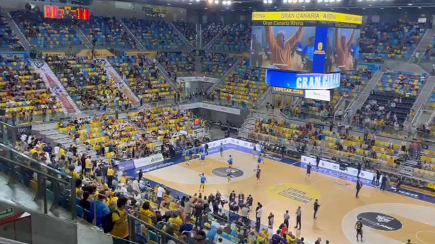 Ambiente previo al derbi canario de baloncesto entre el Granca y el Lenovo