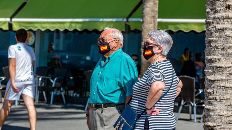 Quejas de usuarios en la reapertura de las playas parceladas en Benidorm