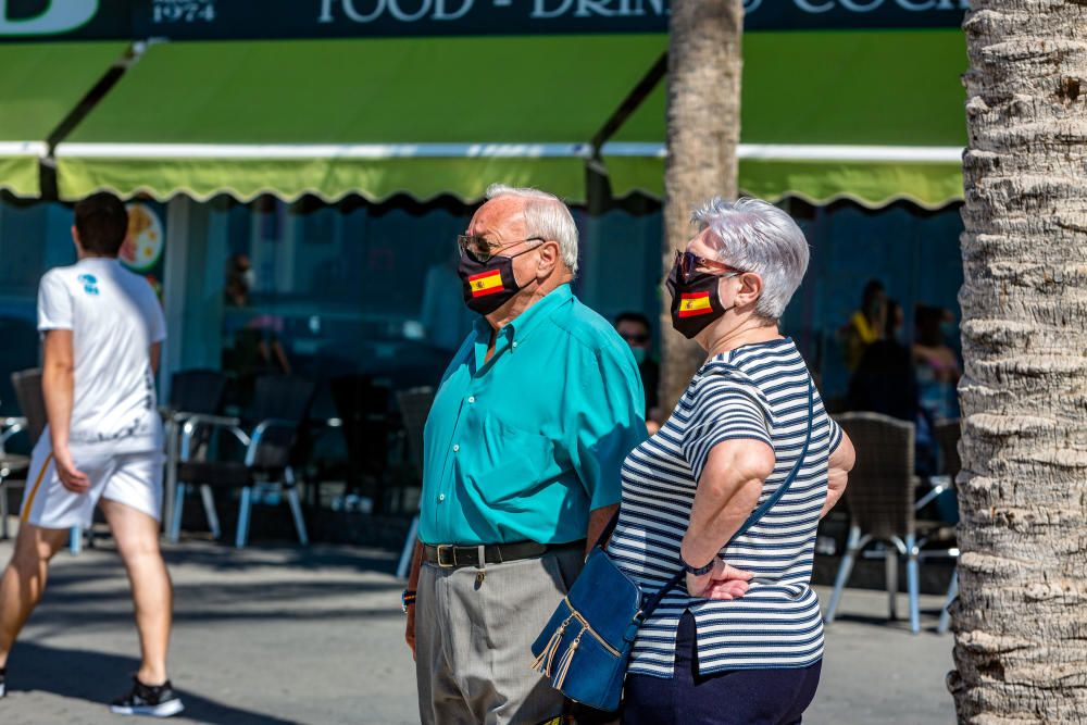 Quejas de usuarios en la apertura de las playas parceladas en Benidorm