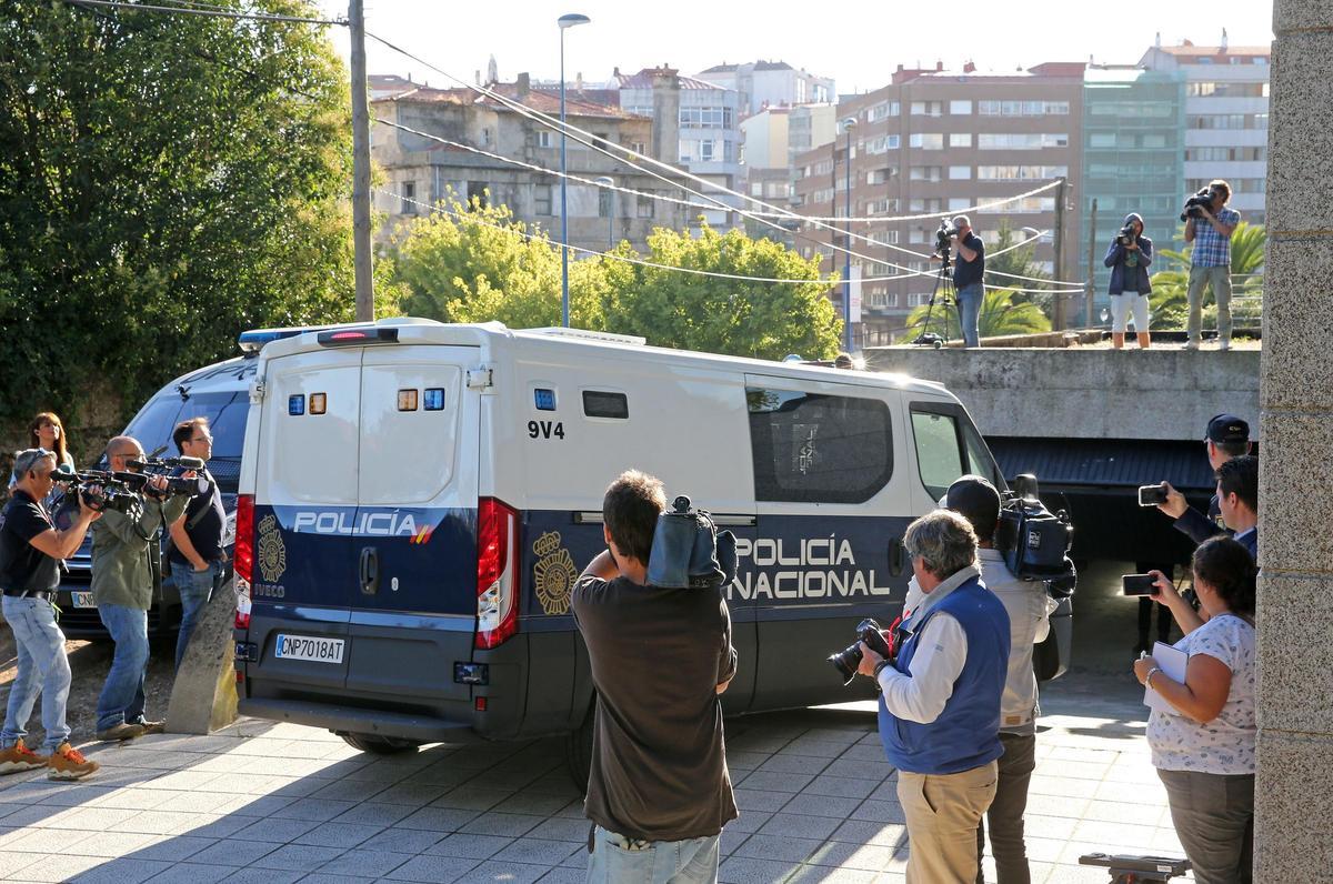 Comparecencia en los juzgados de los detenidos por el alijo del "Titán Tercero".