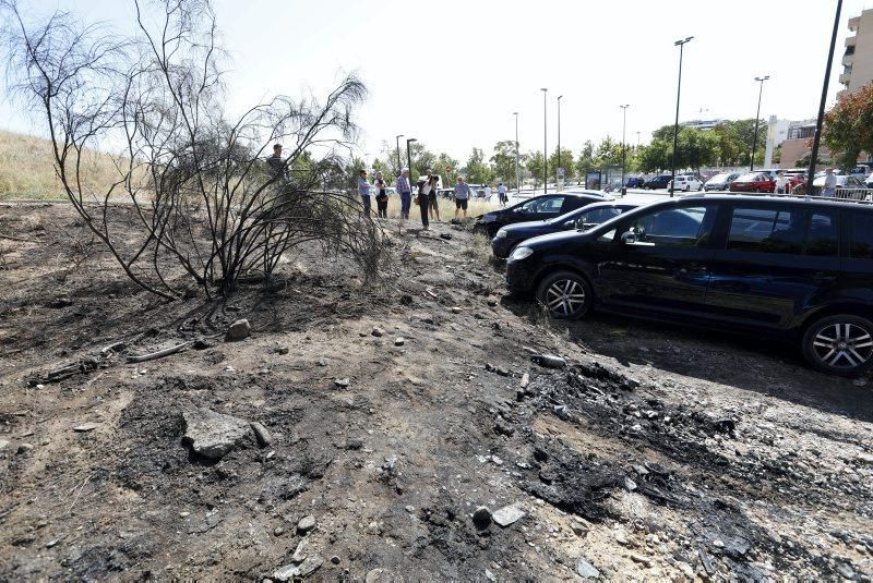 Incendio de cuatro vehículos en la calle Alhama de Aragón