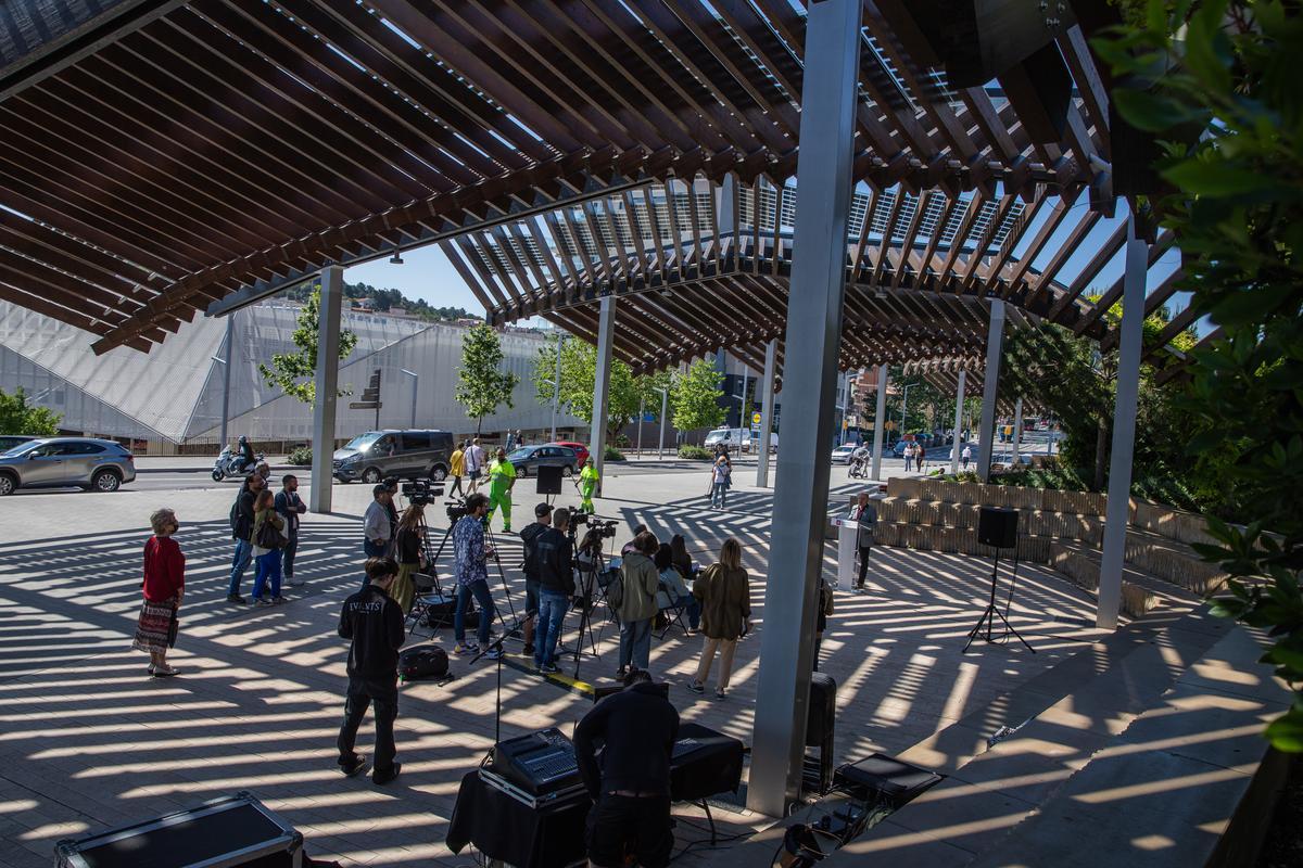 Pérgolas fotovoltaicas instaladas en la Ronda de Dalt de Barcelona.