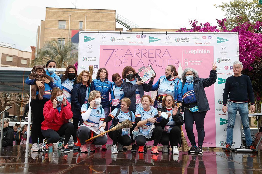 Carrera de la Mujer Murcia 2022: las participantes posan en el photocall