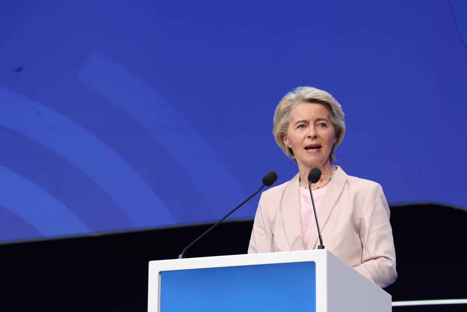 La primera jornada del congreso del PPE en València, en imágenes