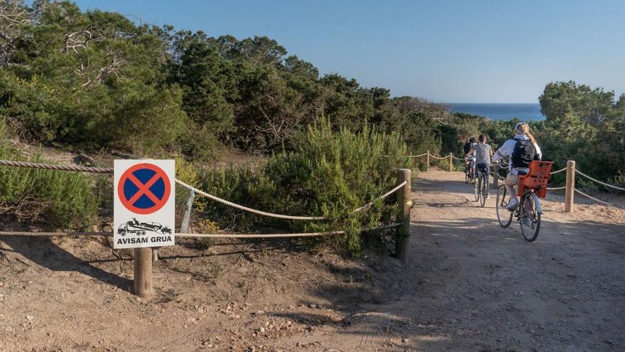 Formentera regulará el acceso de vehículos a es Caló des Mort y es Ram