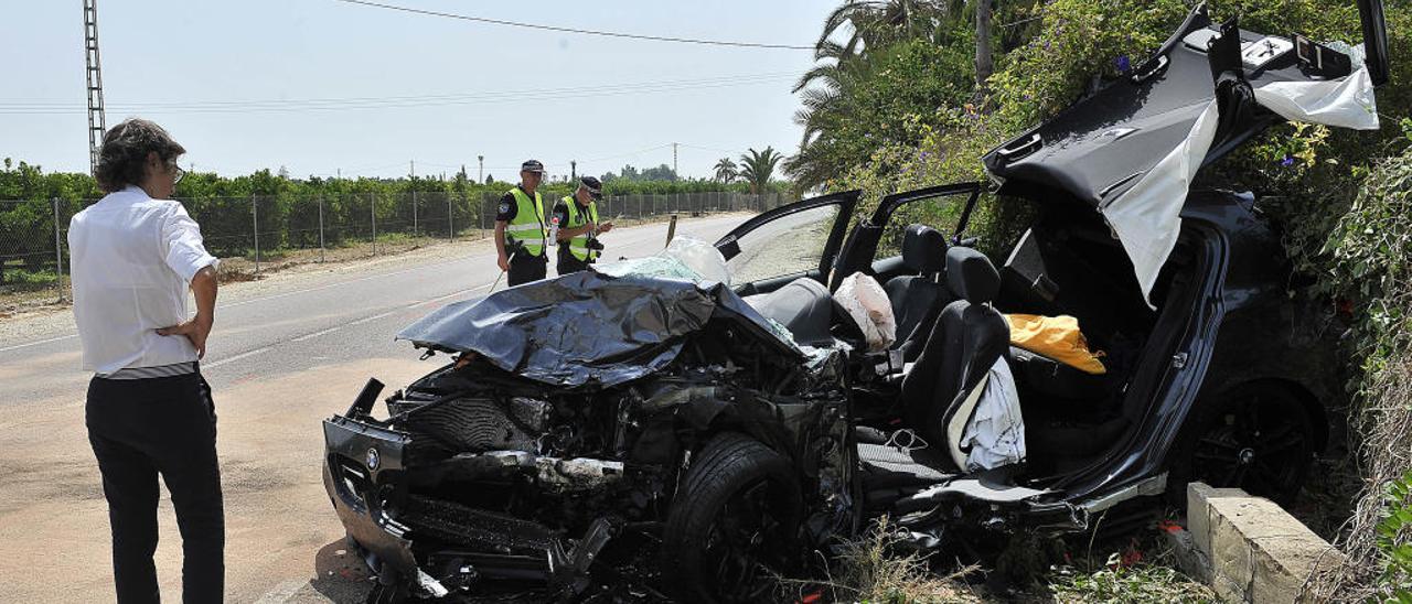 Uno de los accidentes registrados durante el último año en la ciudad, donde los agentes de la Policía Local levantaron su atestado.