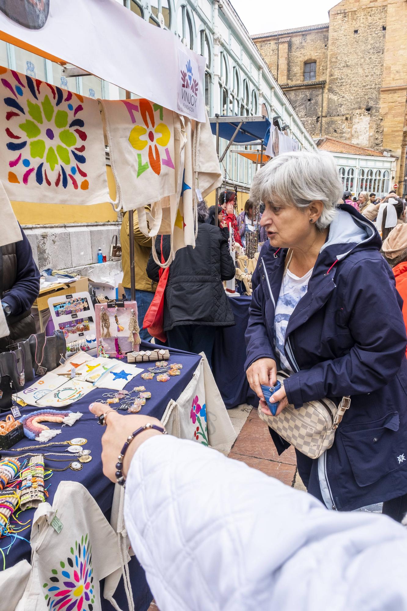 En imágenes: Mercados de Cooperativas y Asociaciones Educativas Asturianas en el Fontán