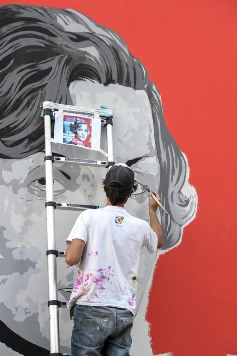 15-04-19 LAS PALMAS DE GRAN CANARIA.CALLEJON LAS LAGUNETAS. LAS PALMAS DE GRAN CANARIA. Fotos de un mural que estan pintando en un solar en el callejon Las Lagunetas.  | 15/04/2019 | Fotógrafo: Juan Carlos Castro