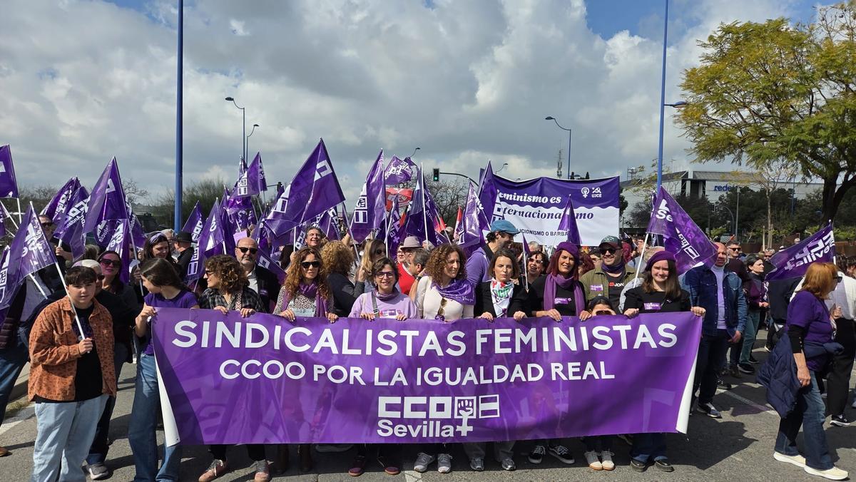 Manifestación en Sevilla 'Frente a las violencias fascistas, trenzamos resistencias feministas'.