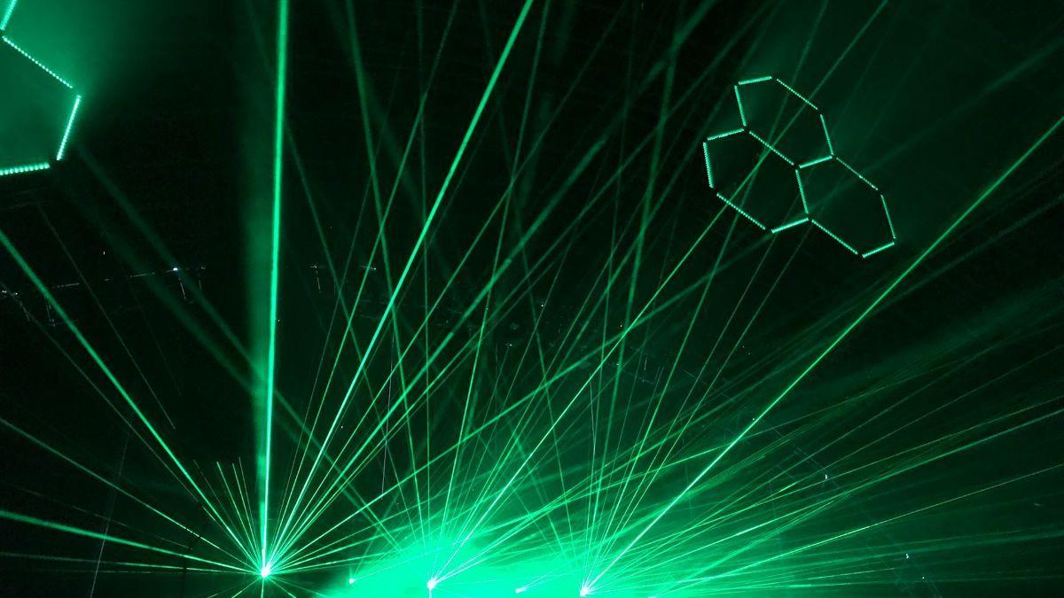 Un experimento pionero demuestra que la radiación solar puede generar pares de fotones entrelazados con una calidad comparable a la obtenida mediante láser.